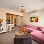 Sencer Apart