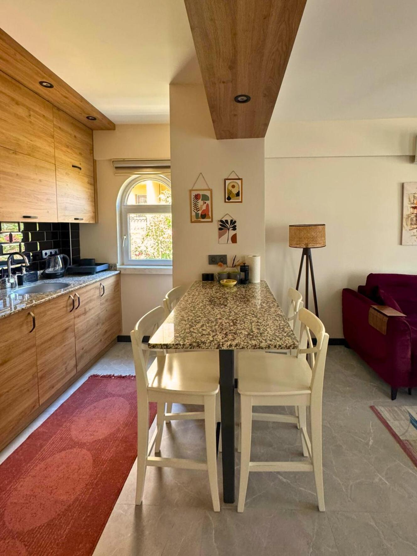 Hotel apartamentowy Sencer
