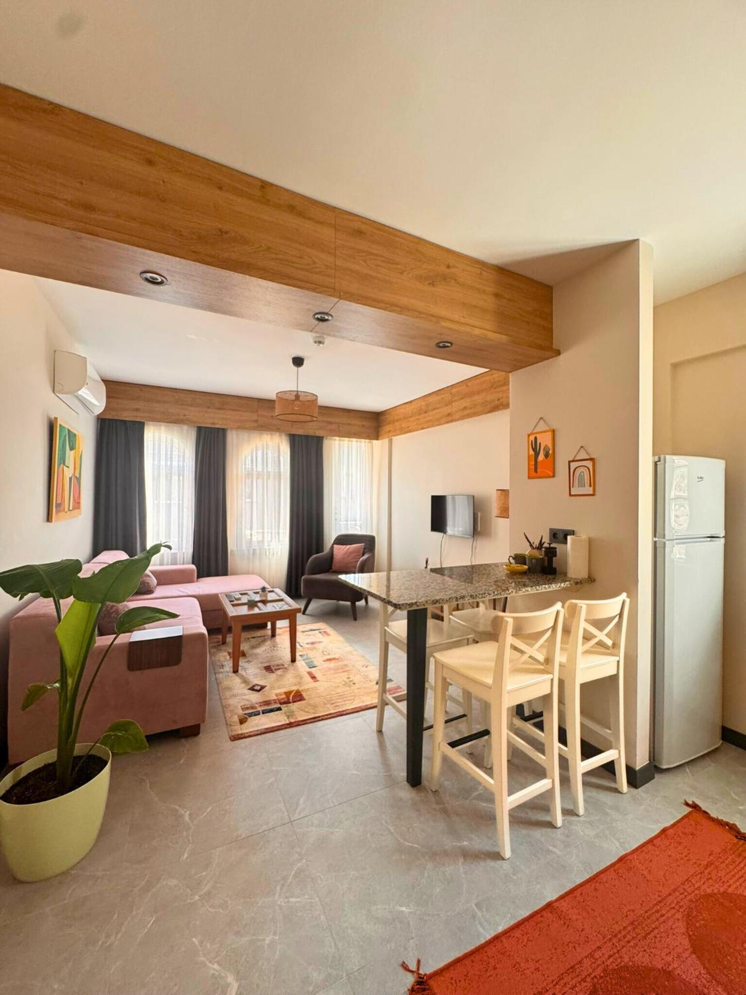 Hotel apartamentowy Sencer