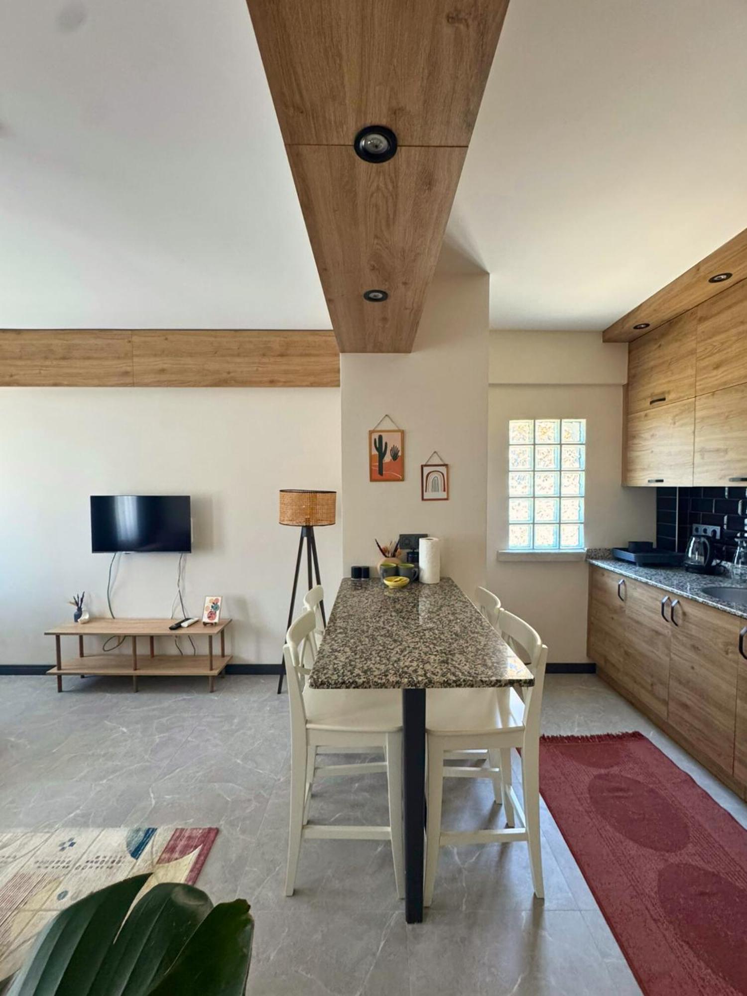 Hotel apartamentowy Sencer